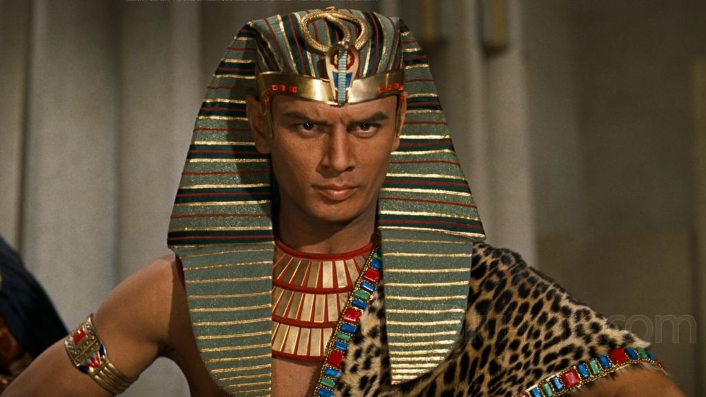 yul brynner - visite insolite trouraine