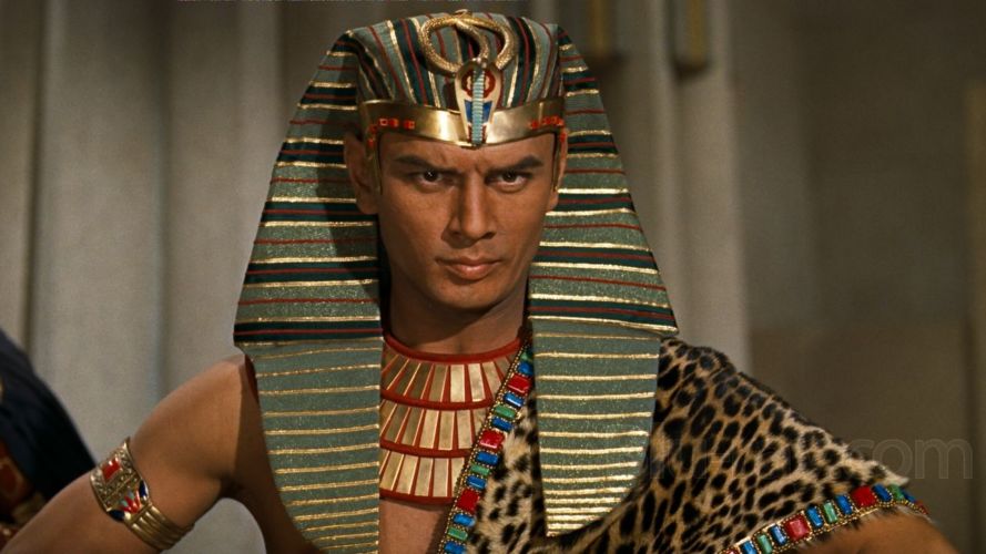 yul brynner - visite insolite trouraine